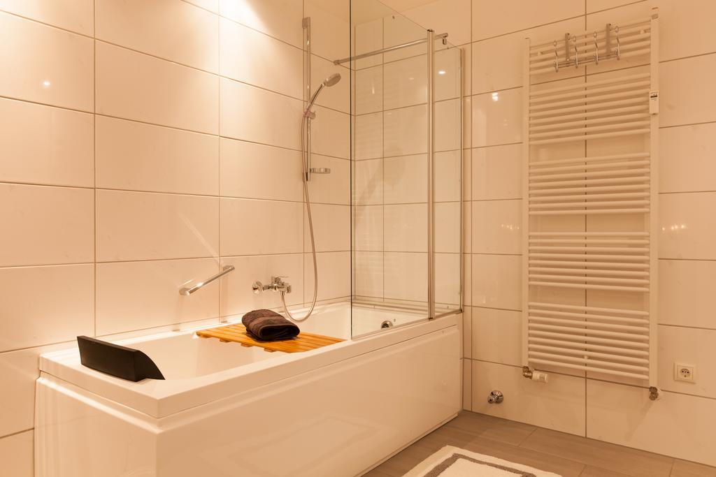 Ferienwohnung Luxus-Koblenz コブレンツ エクステリア 写真